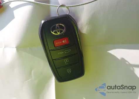 2025 Toyota Camry Le z USA, uszkodzony, nr VIN 4T1DAACK2SU525425